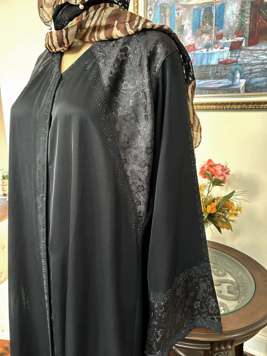 Self Stonework Abaya