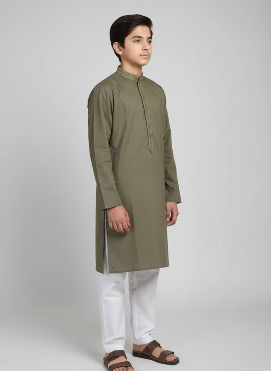 Pakistan menswear Embroidered Kurta Pajama