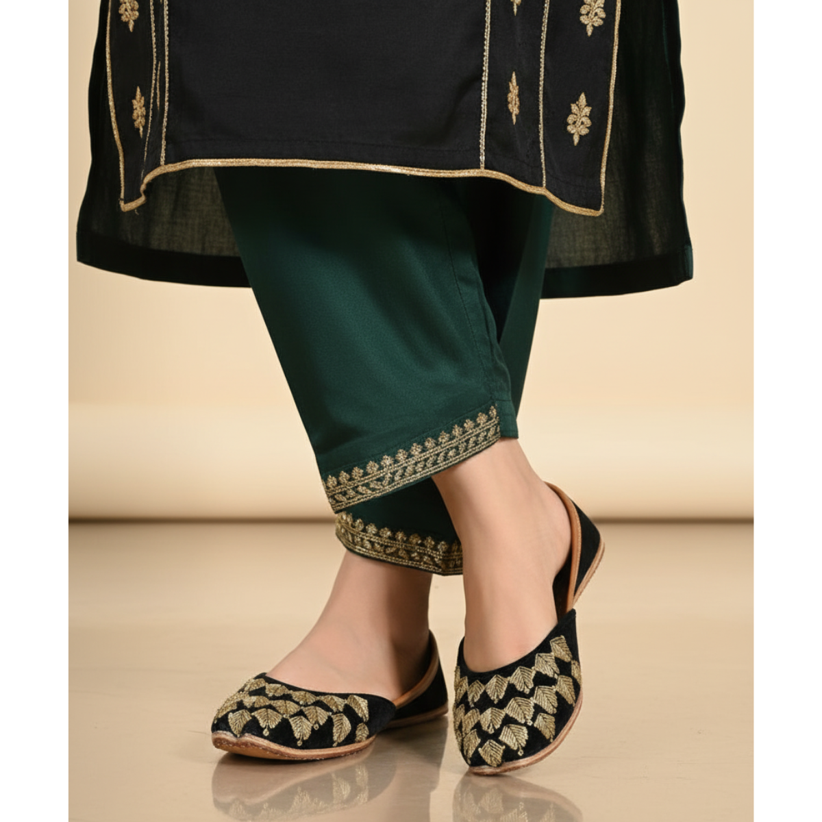 Valvet Khussa with Tilla work