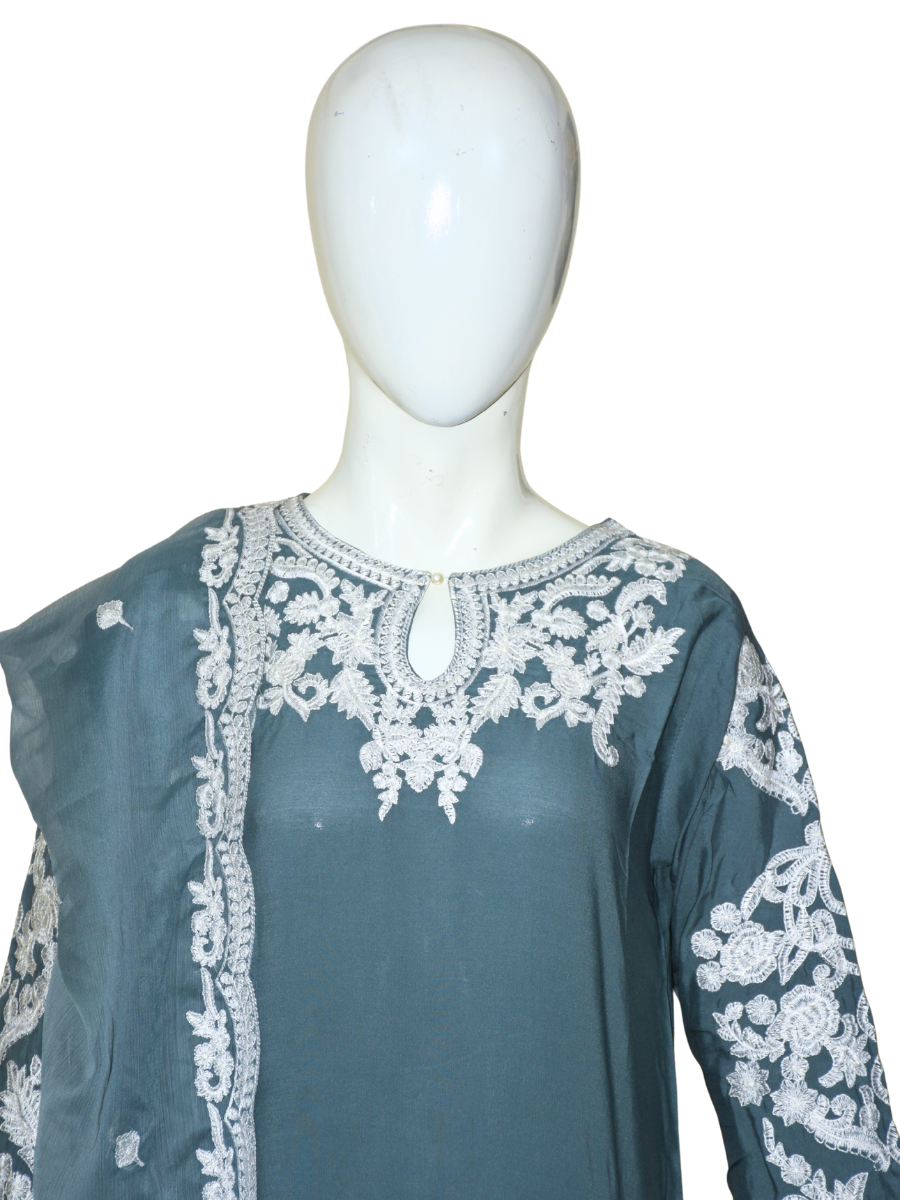 3 pc Embroidered Arabic linen dress