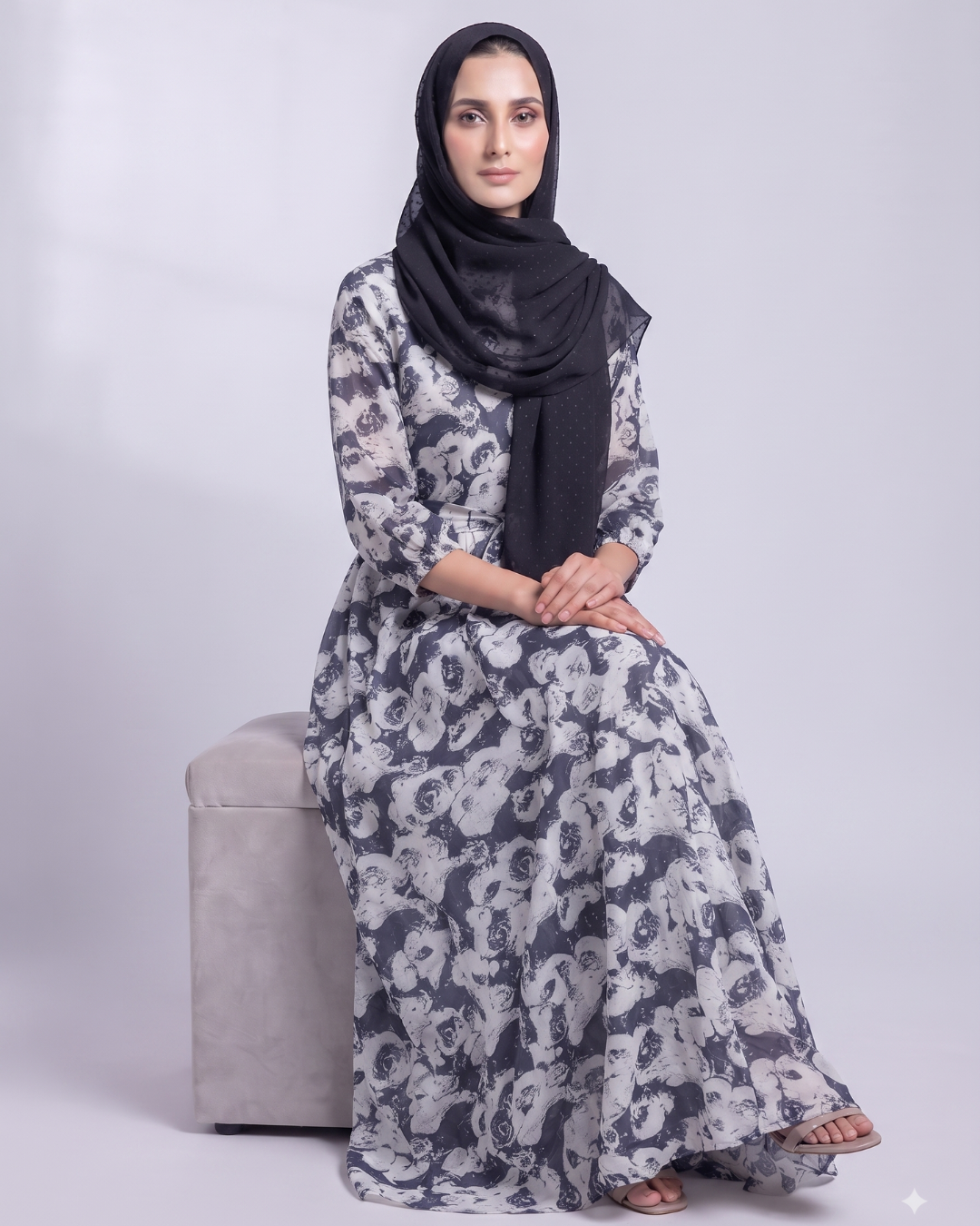 Front Closed Floral Abaya