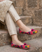 Thread woven Khussa