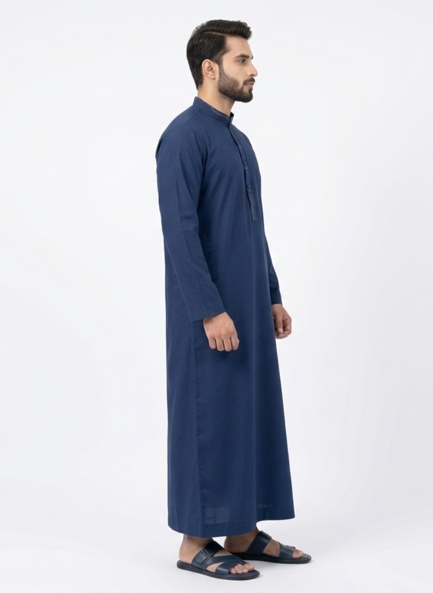 Pakistani men's thobe in the USA