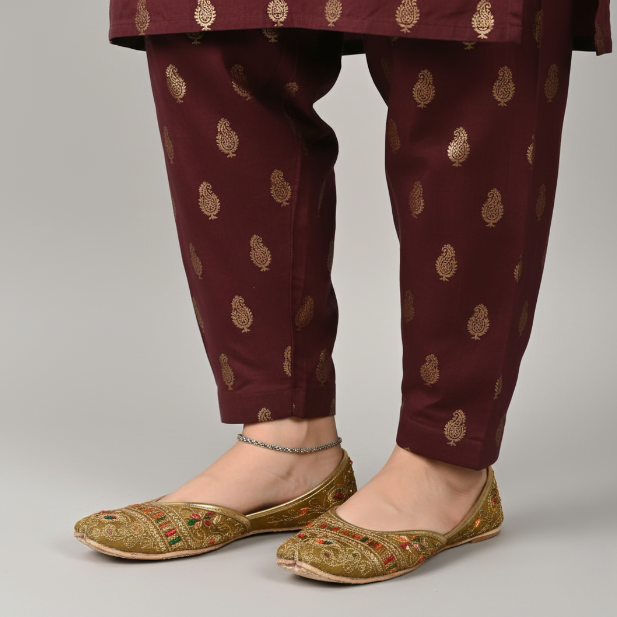 Valvet Embroidered Khussa