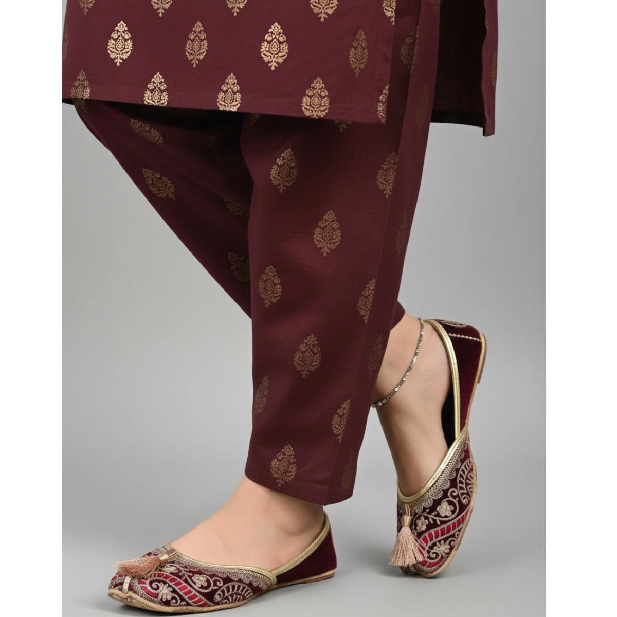 Valvet Khussa with Embroidery