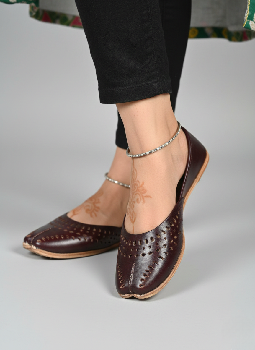 Cutwork leather Khussa