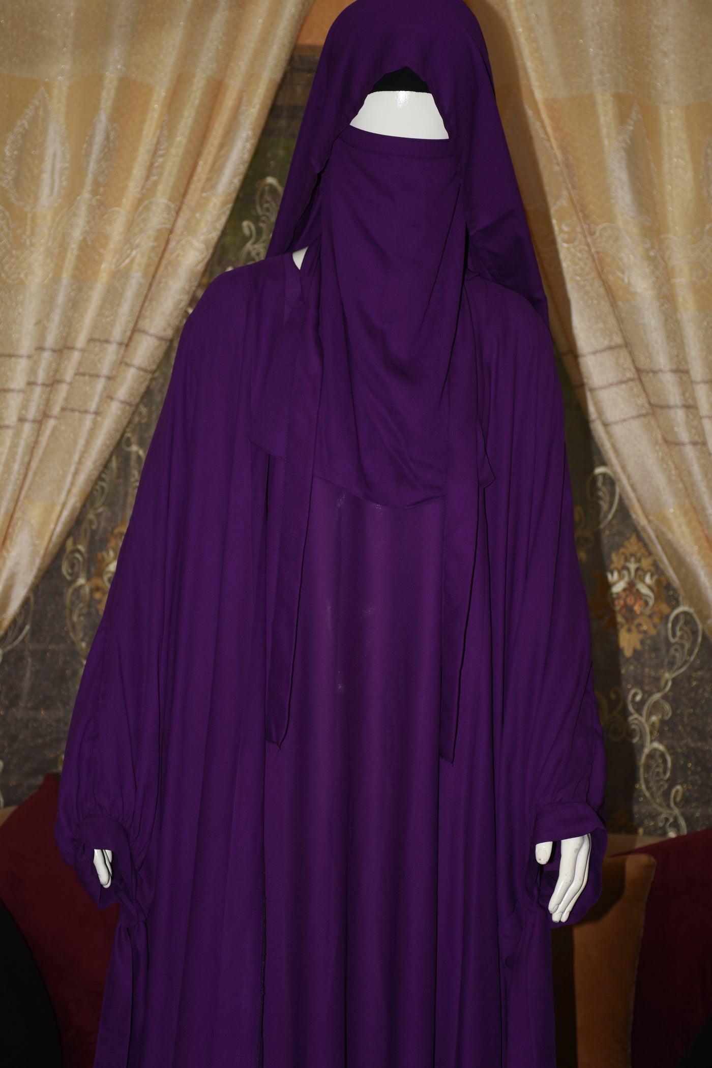 Separate inner gown with front open gown in Chiffon