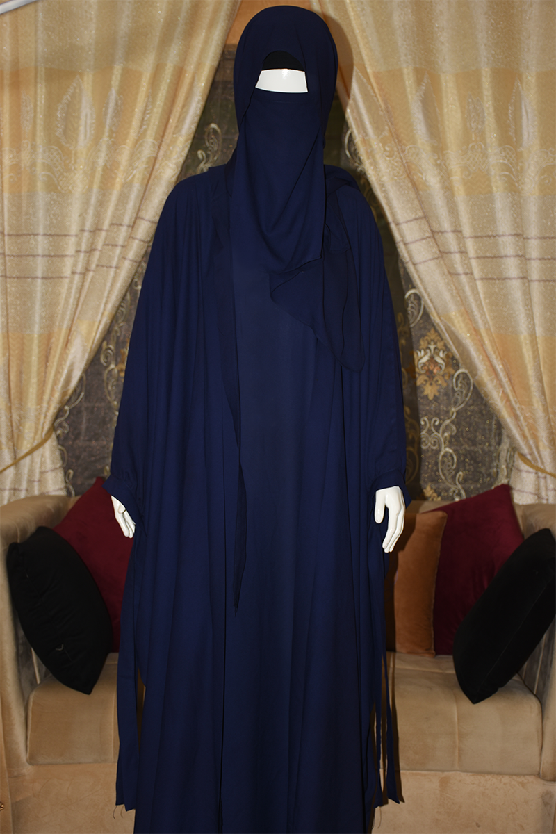 Separate inner gown with front open gown in Chiffon