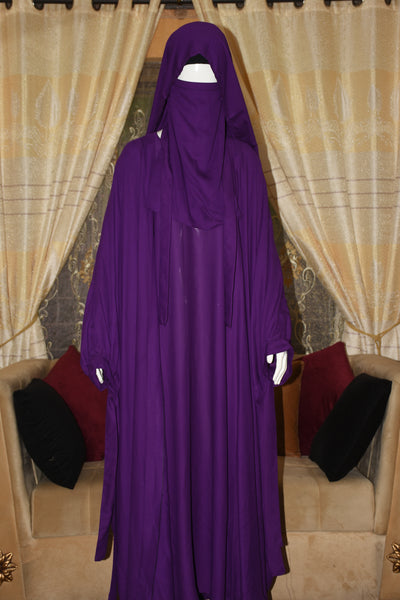 Separate inner gown with front open gown in Chiffon