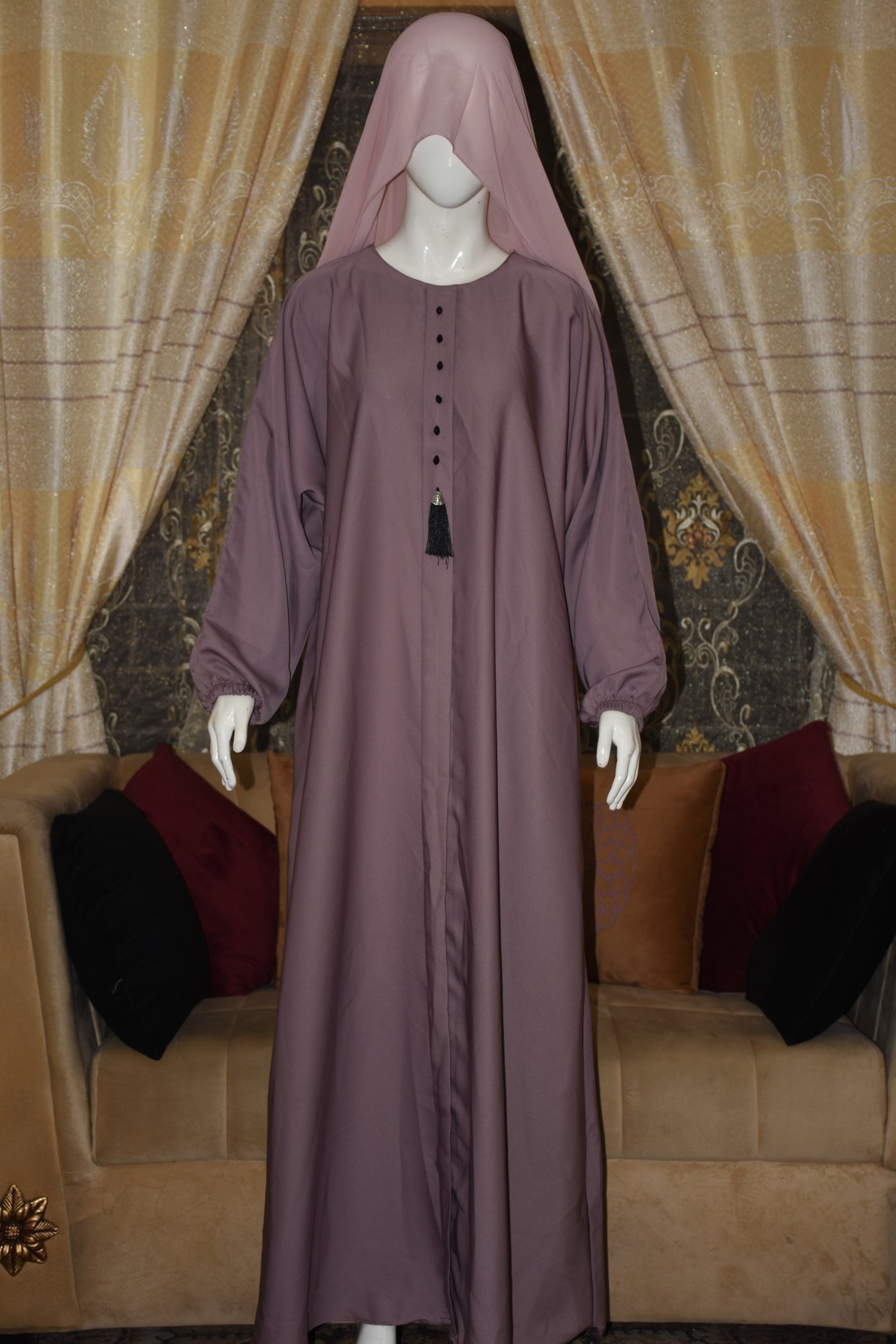 Nida Fabric abaya with buttons and tussles