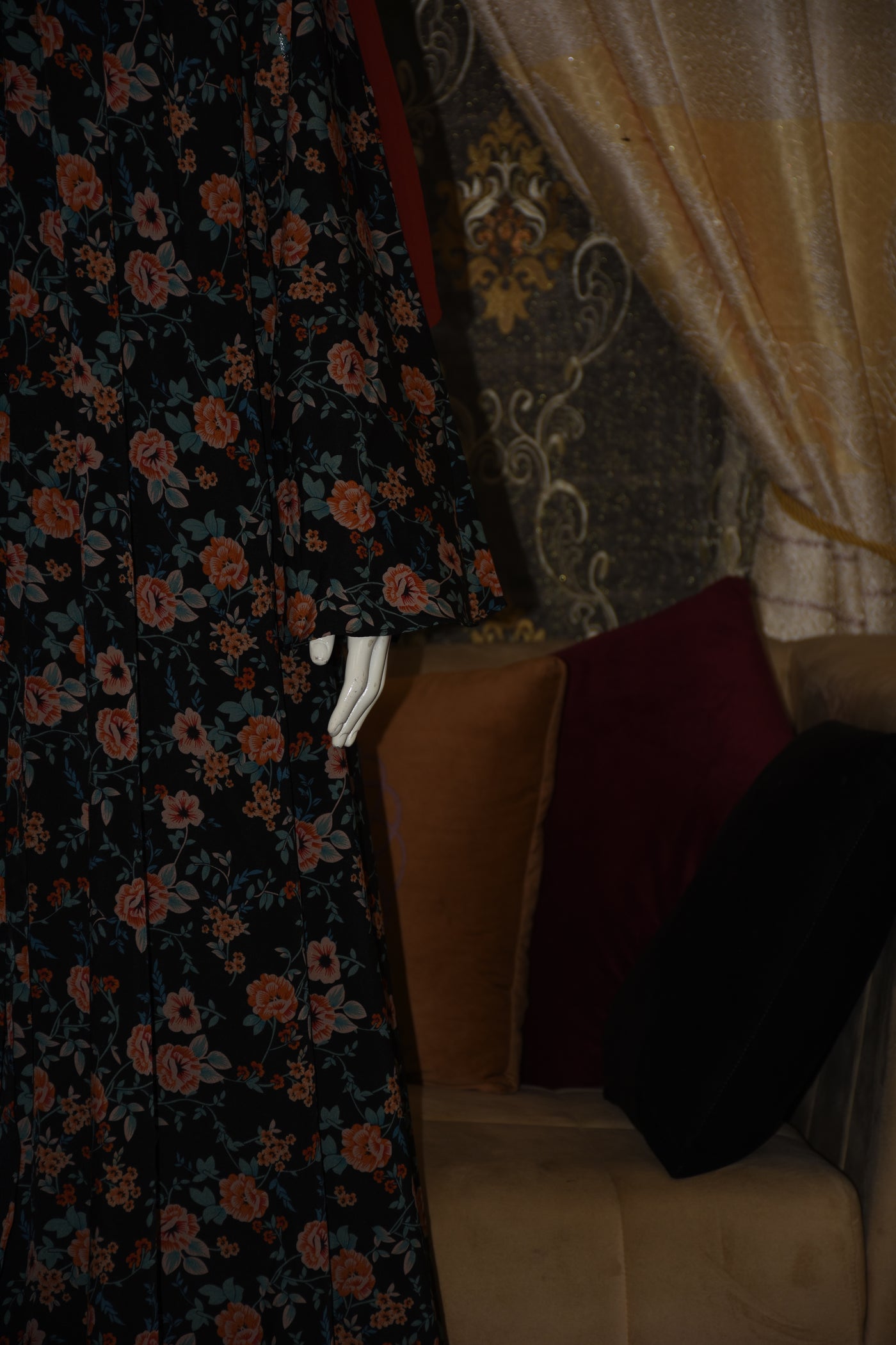 Front open lightweight georgette abaya with wide flayer