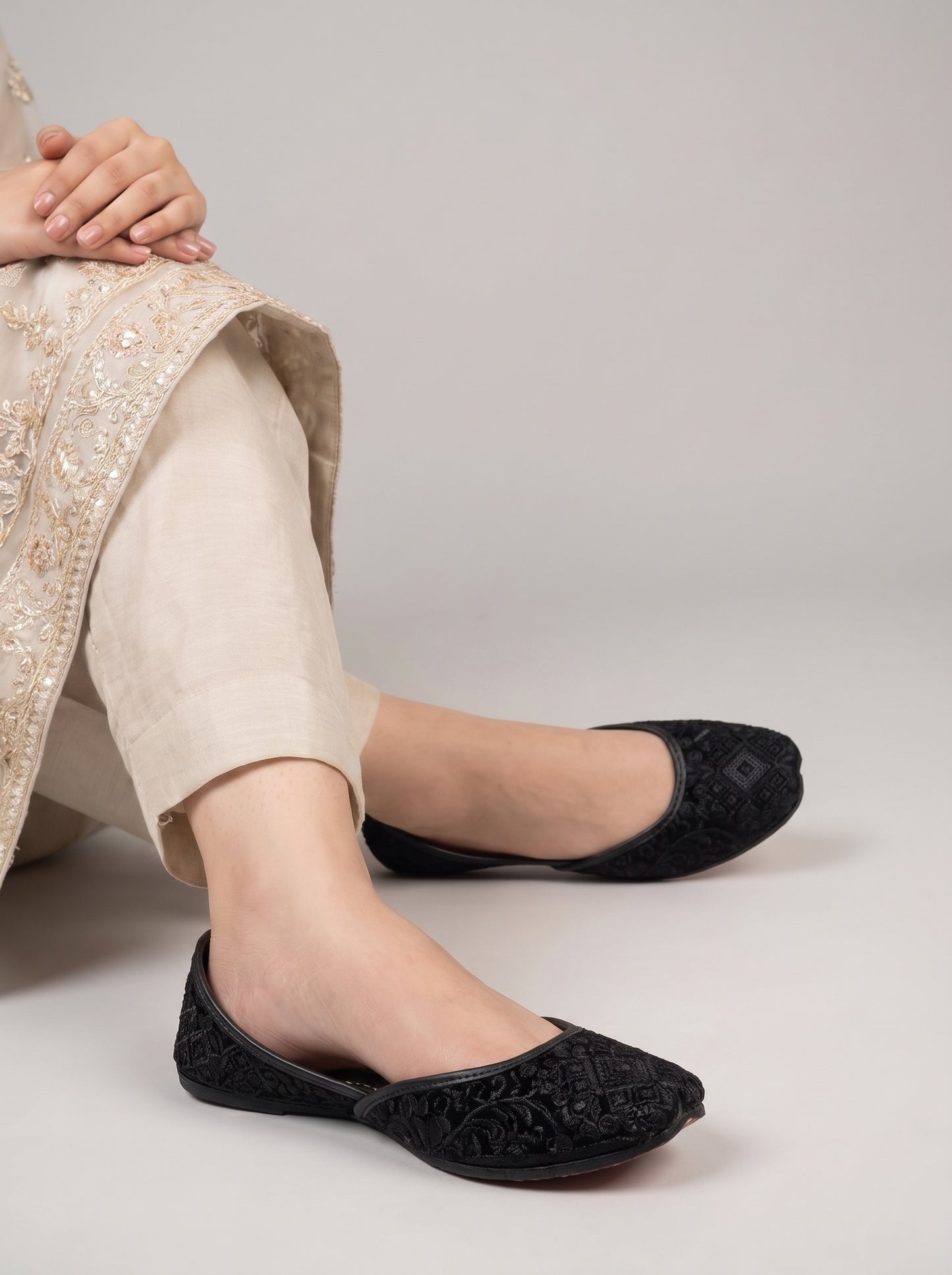 Valvet embroidered Khussa
