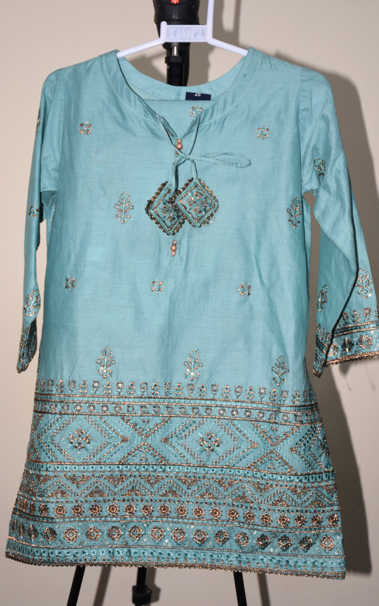 3 pcs lawn dress with embroidery and Sitara work