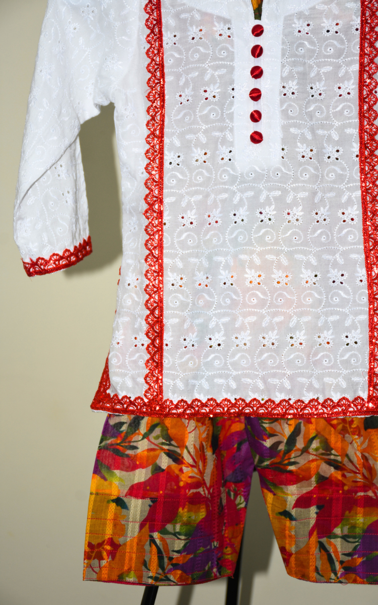 2 pcs chicken kari with Farshi shalwar