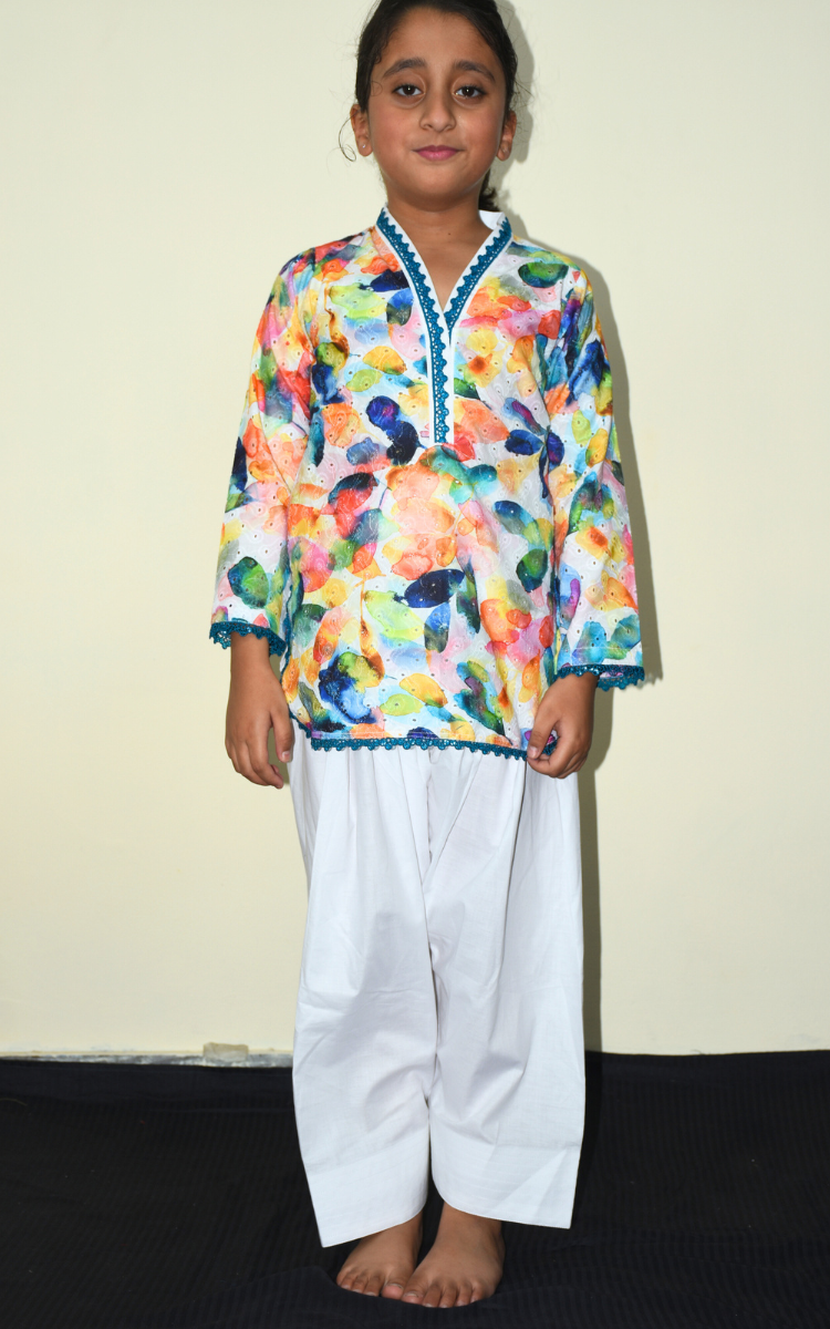 2 pcs chicken kari with Farshi shalwar