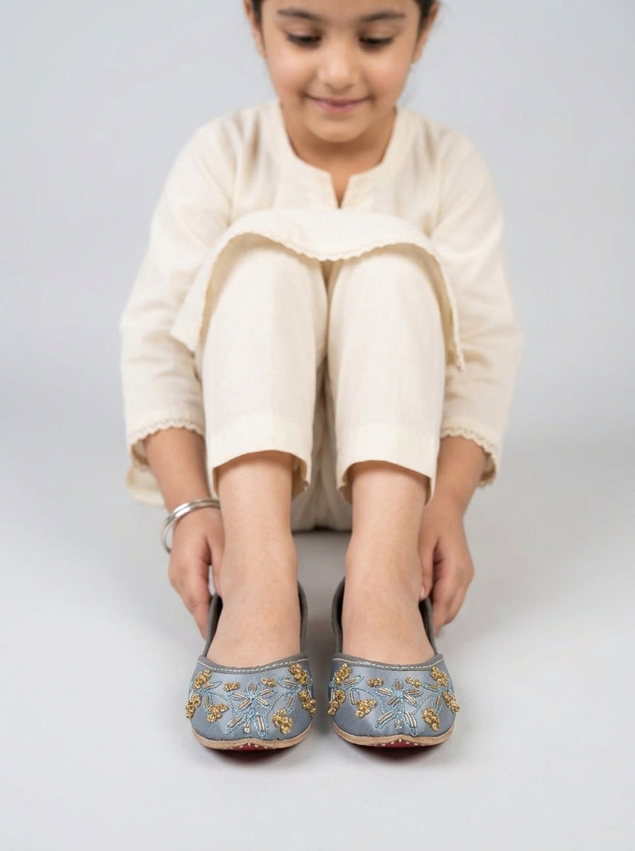 Embroidered Kids Khussa