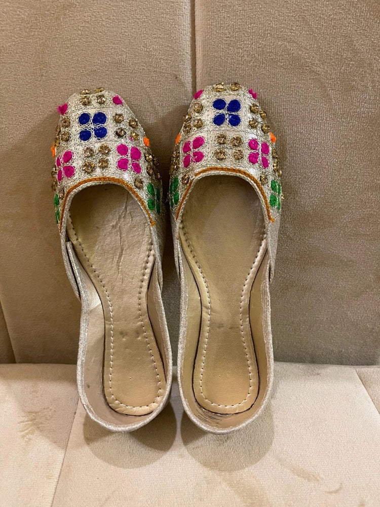 Girls Khussa with Embroidery