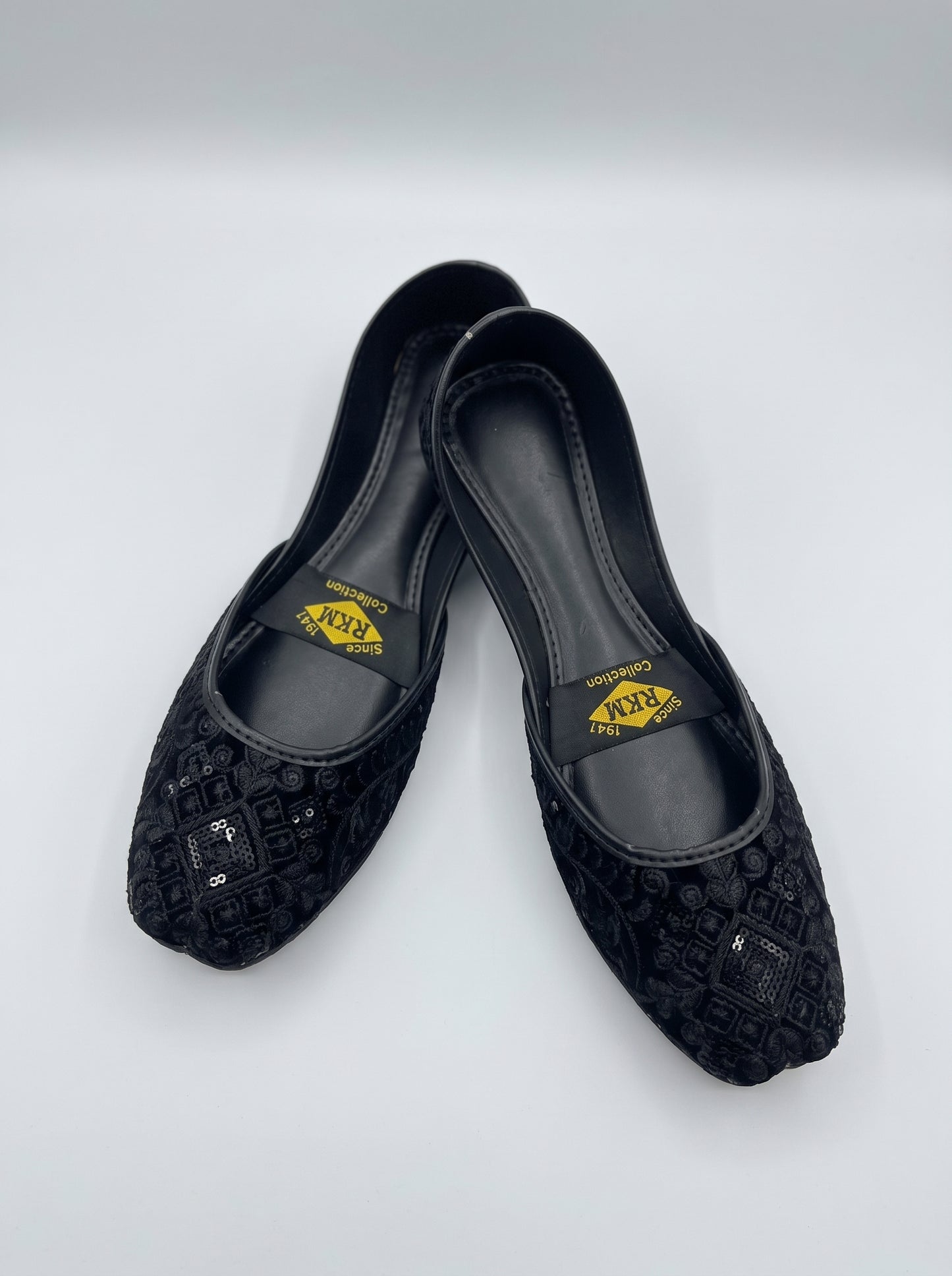 Valvet embroidered Khussa