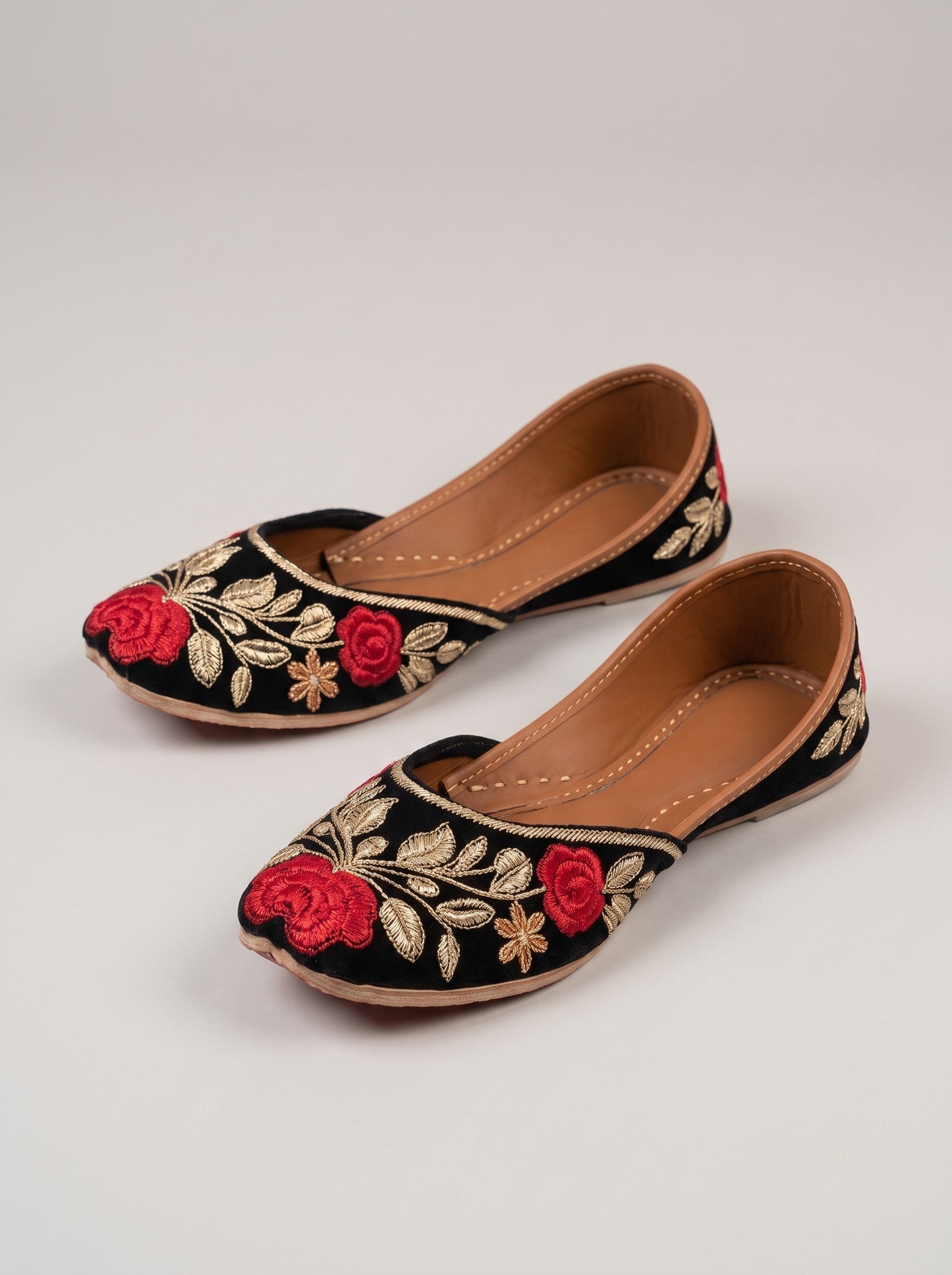 Valvet embroidered Khussa