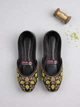 Embroidered Kids Khussa