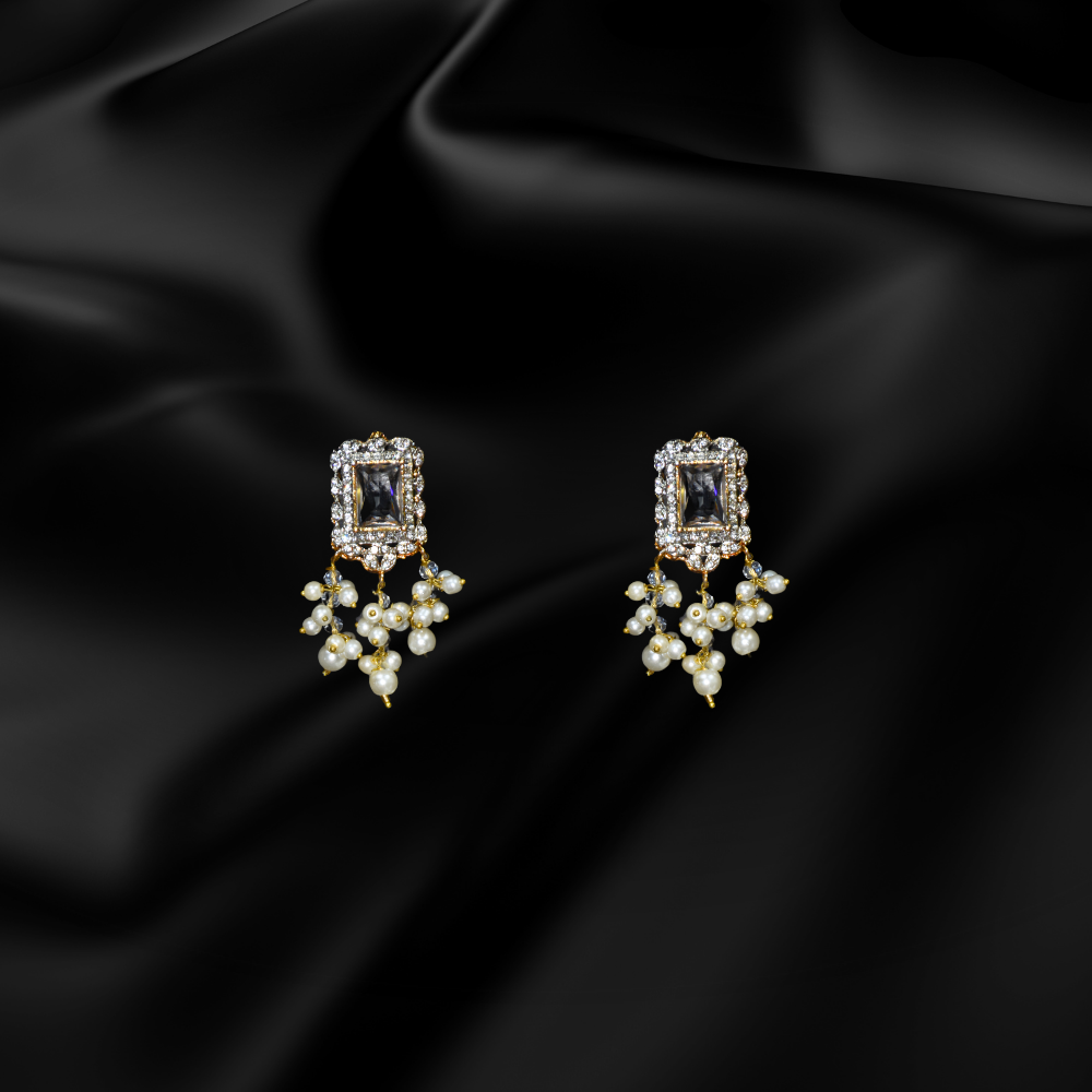 Pearl White Necklace Set