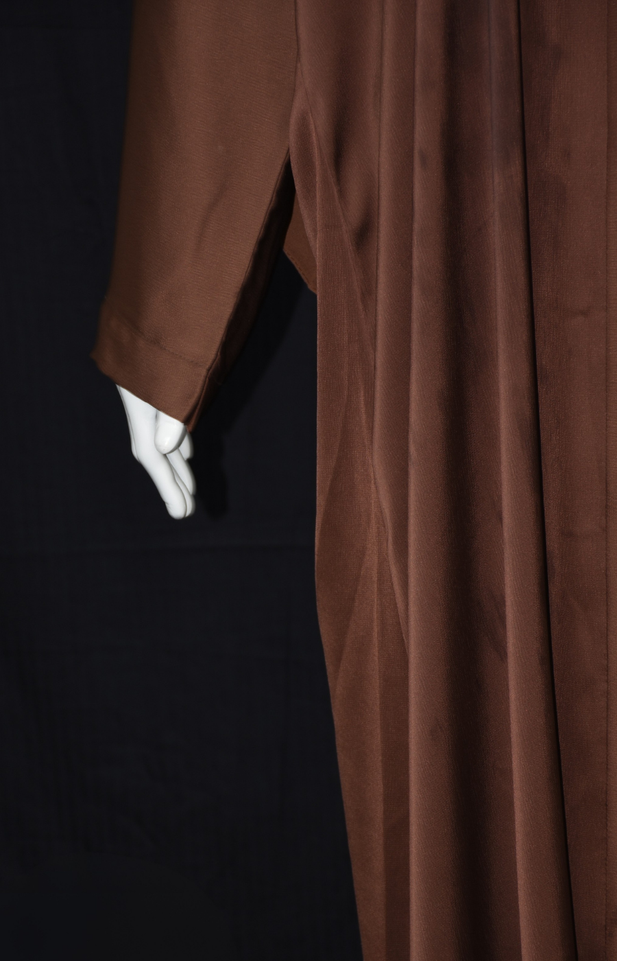 Elegant abaya on Nida fabric with Scarf