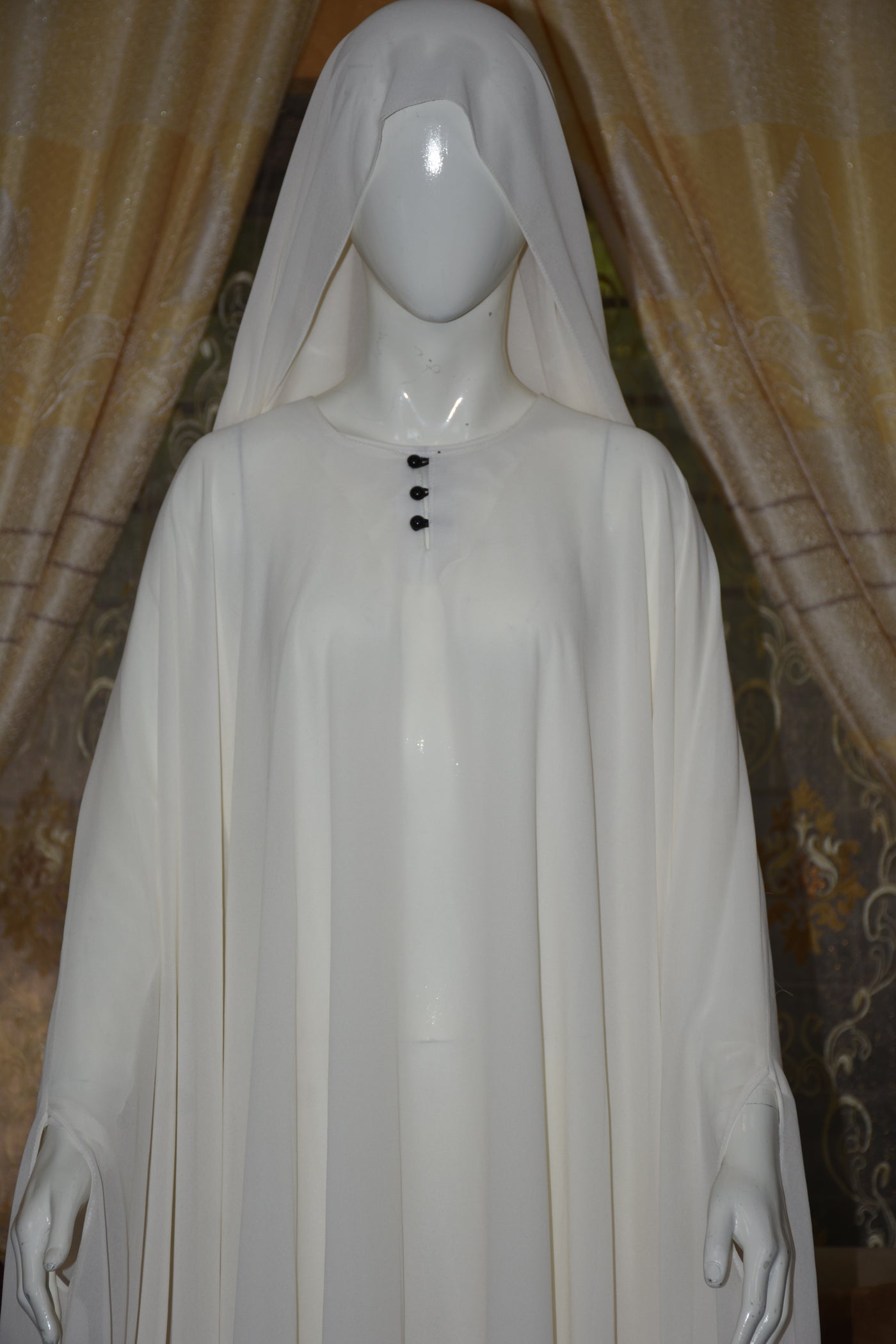 Chiffon butterfly Abaya with a separate upper and inner layer