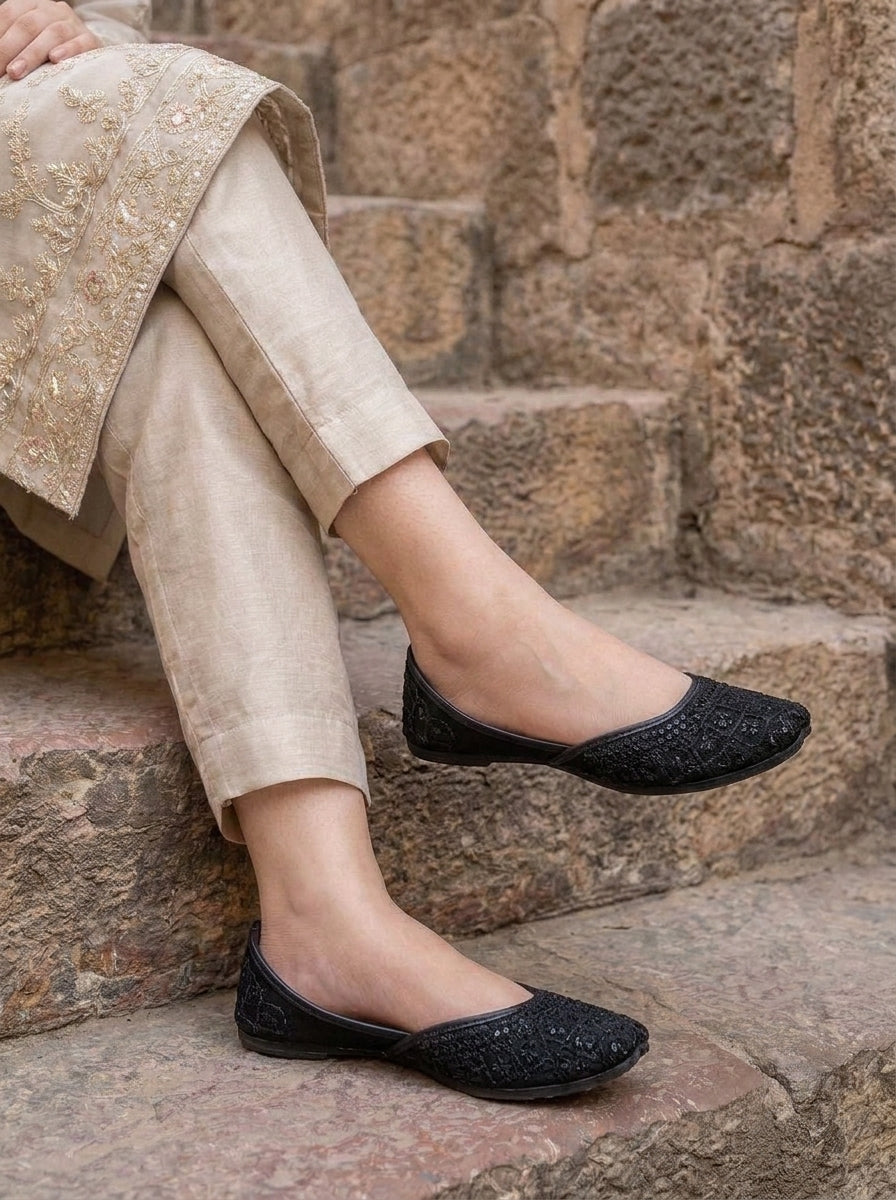 Valvet embroidered Khussa