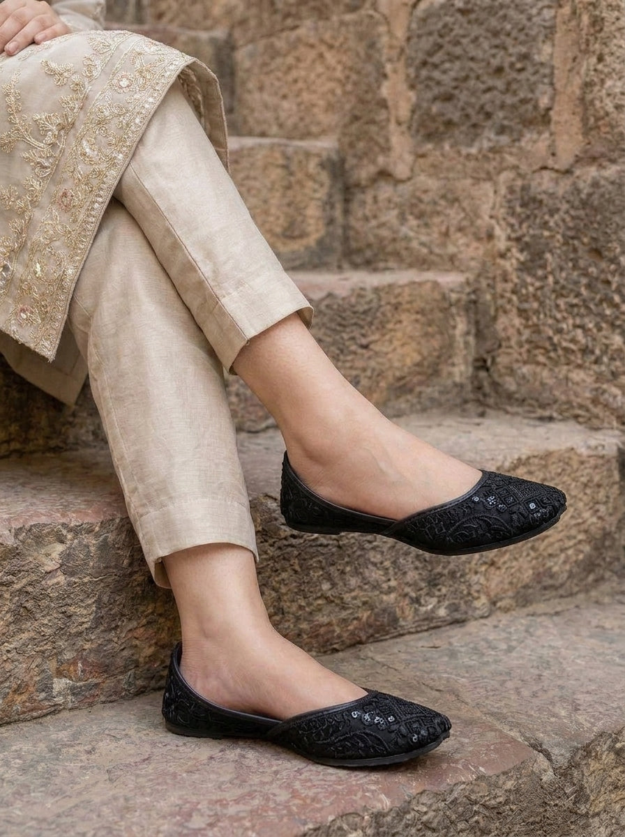 Valvet embroidered Khussa
