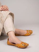 Leather embroidered Khussa