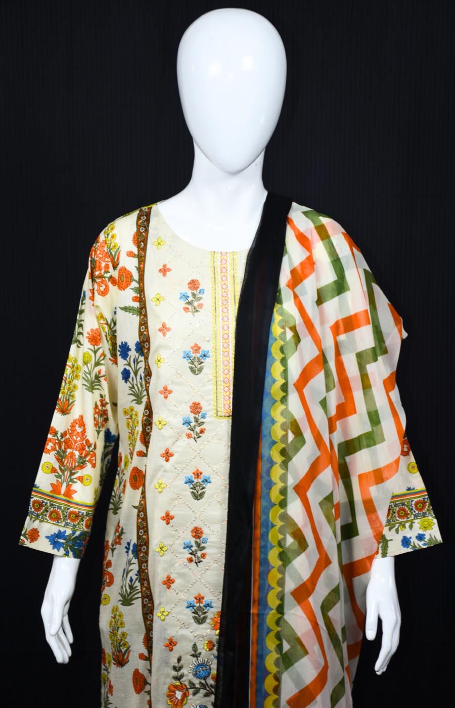3 pc Embroidered lawn dress with Chiffon Dupatta