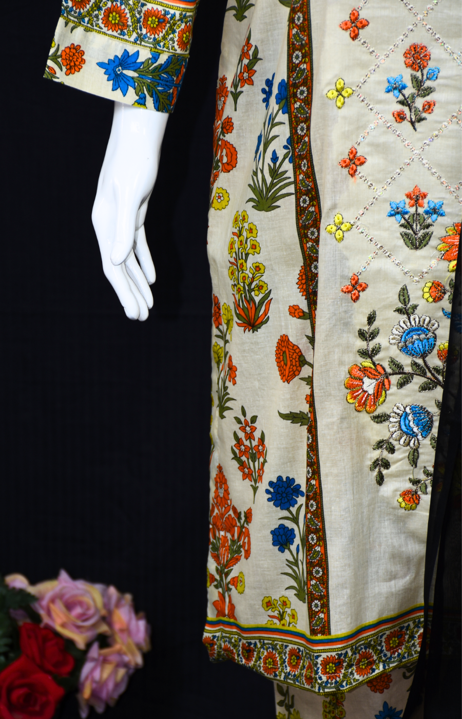 3 pc Embroidered lawn dress with Chiffon Dupatta