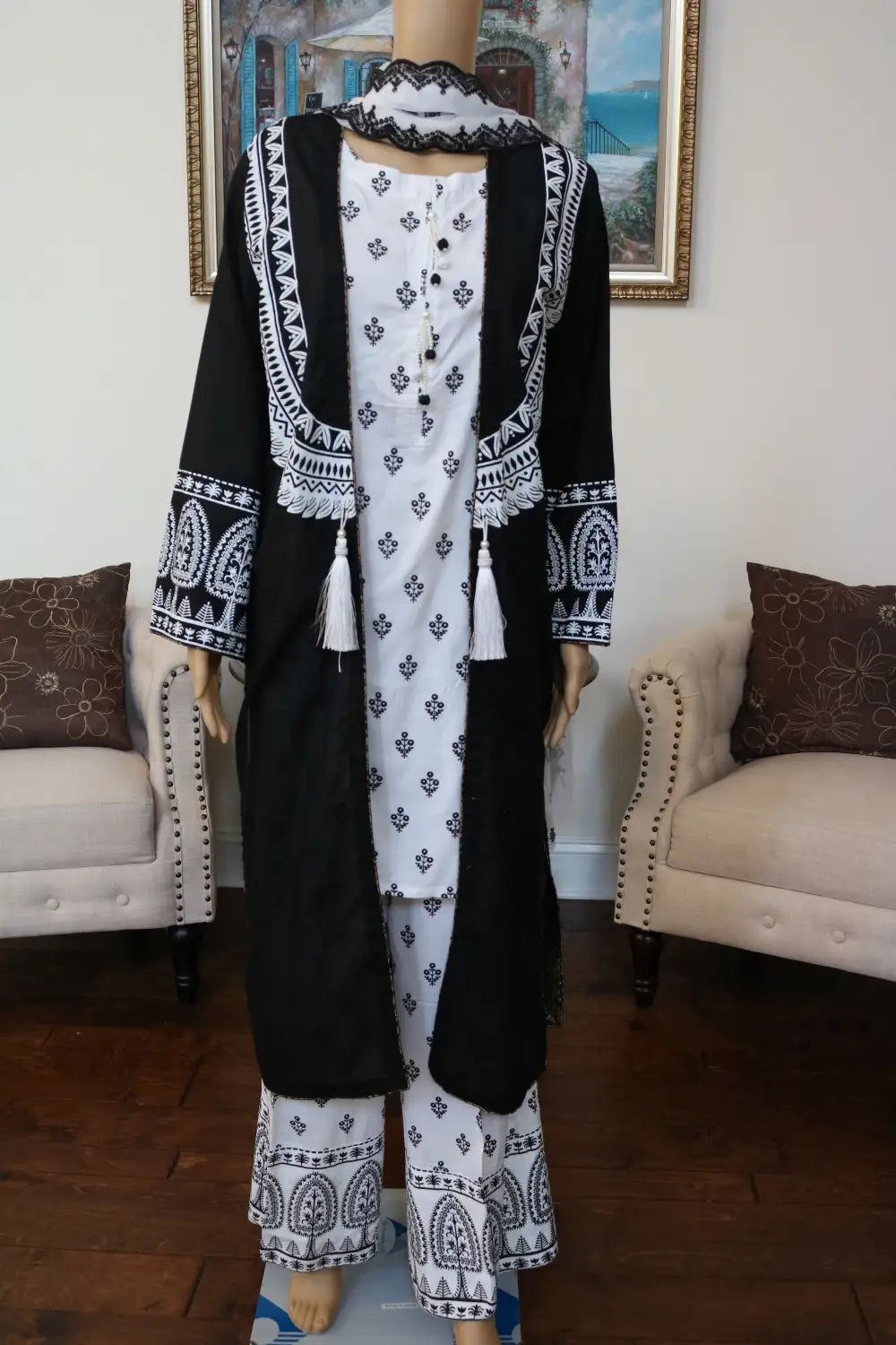 Linen 3Pcs (Shirt+Trouser+Dupatta) Plain Linen Open able Shirt With Fascinating Embroidered Cut Work on Sleeves