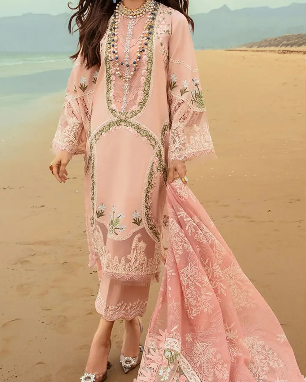 Crimson Embroidered Luxury Lawn 3pc