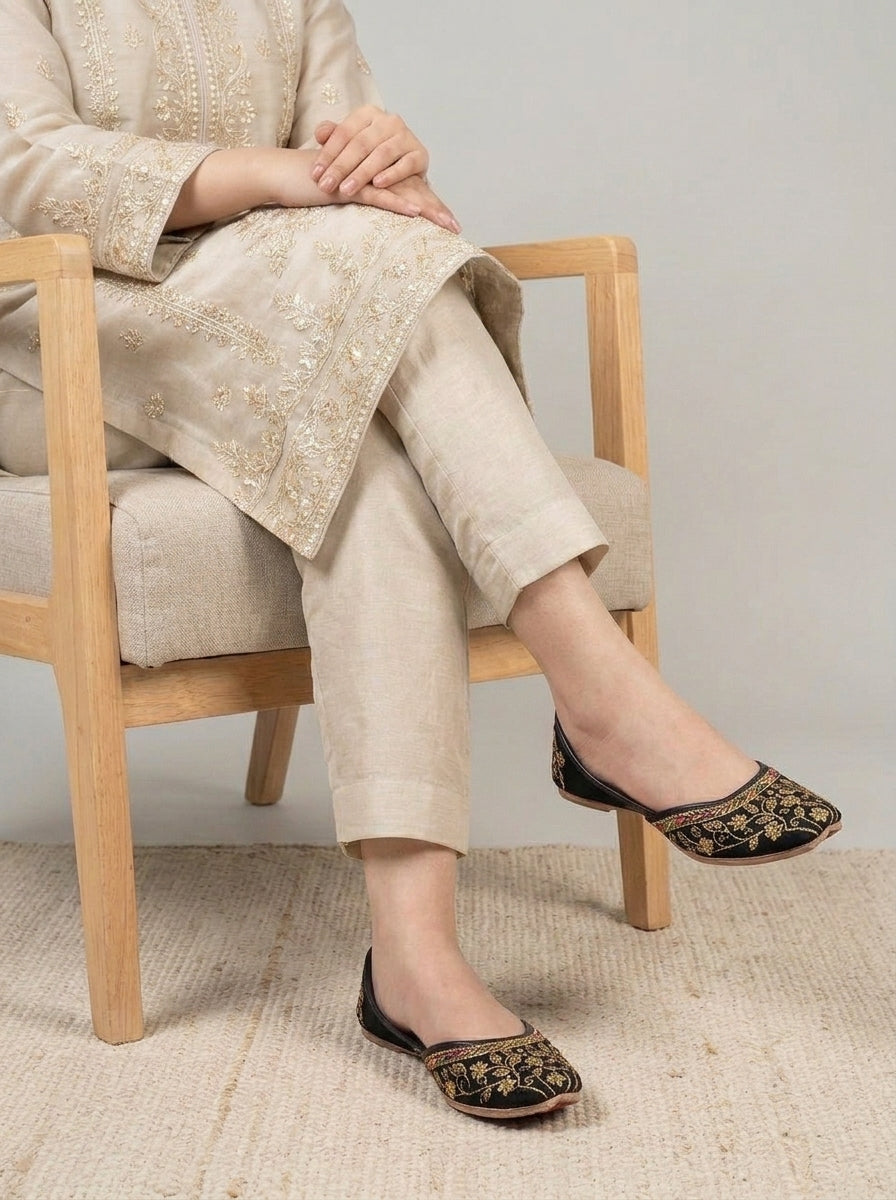 Valvet embroidered Khussa
