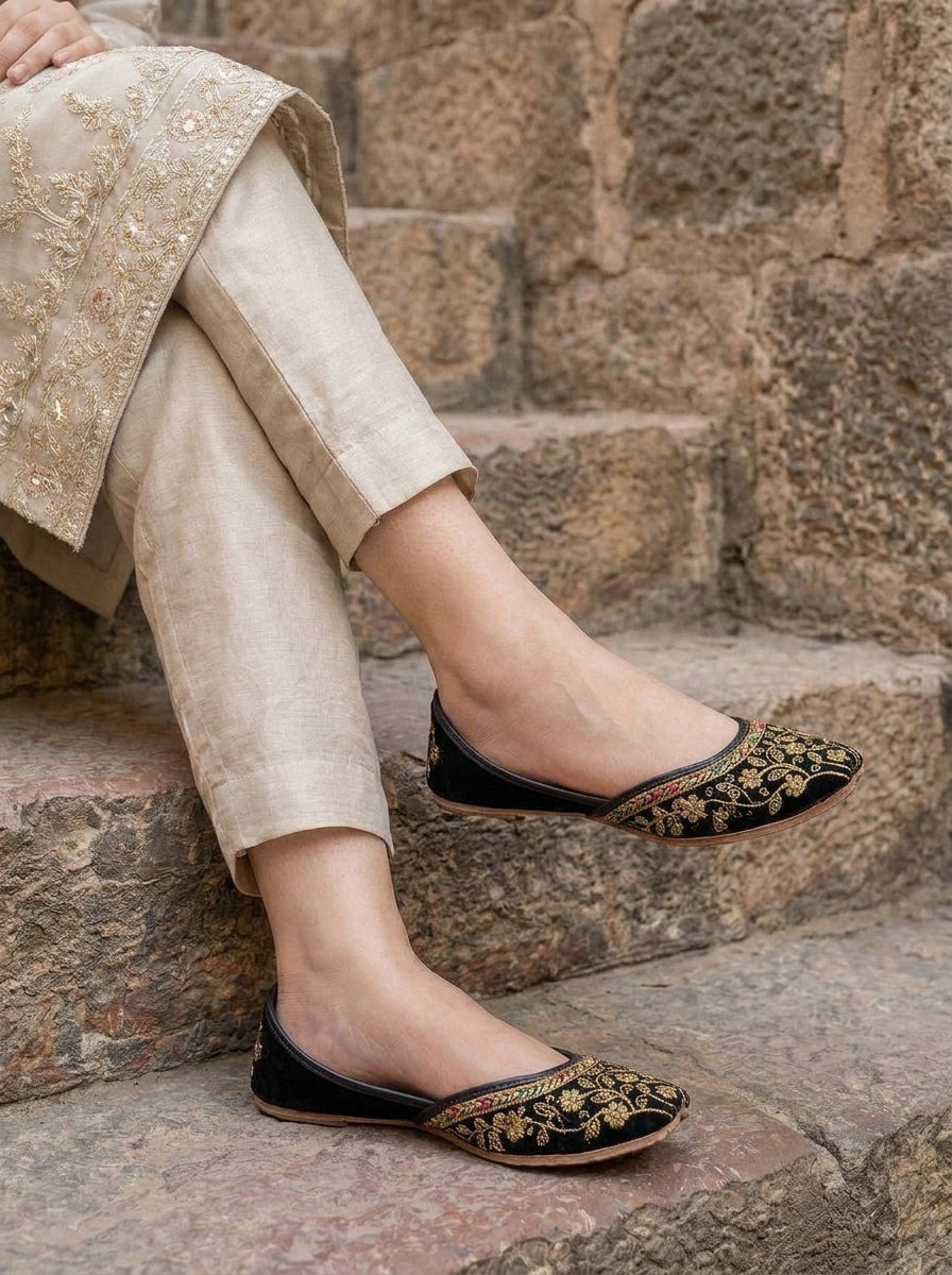 Valvet embroidered Khussa