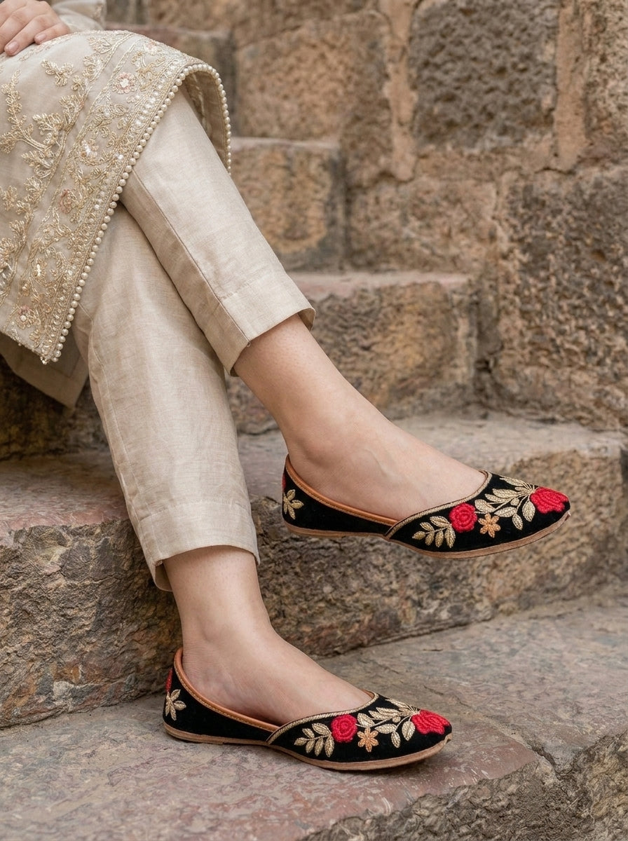 Valvet embroidered Khussa