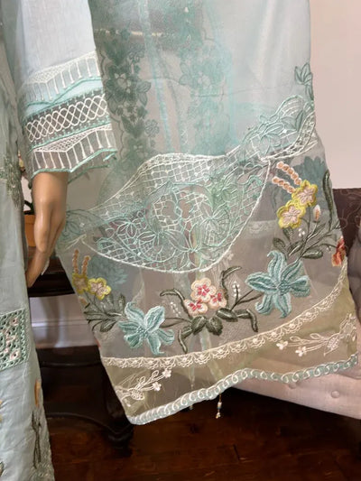 Crimson Embroidered Lawn 3pc dress